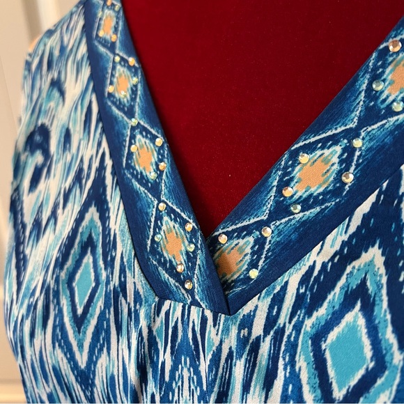 Belle by Kim Gravel ikat print v-neck blouse - Picture 5 of 11